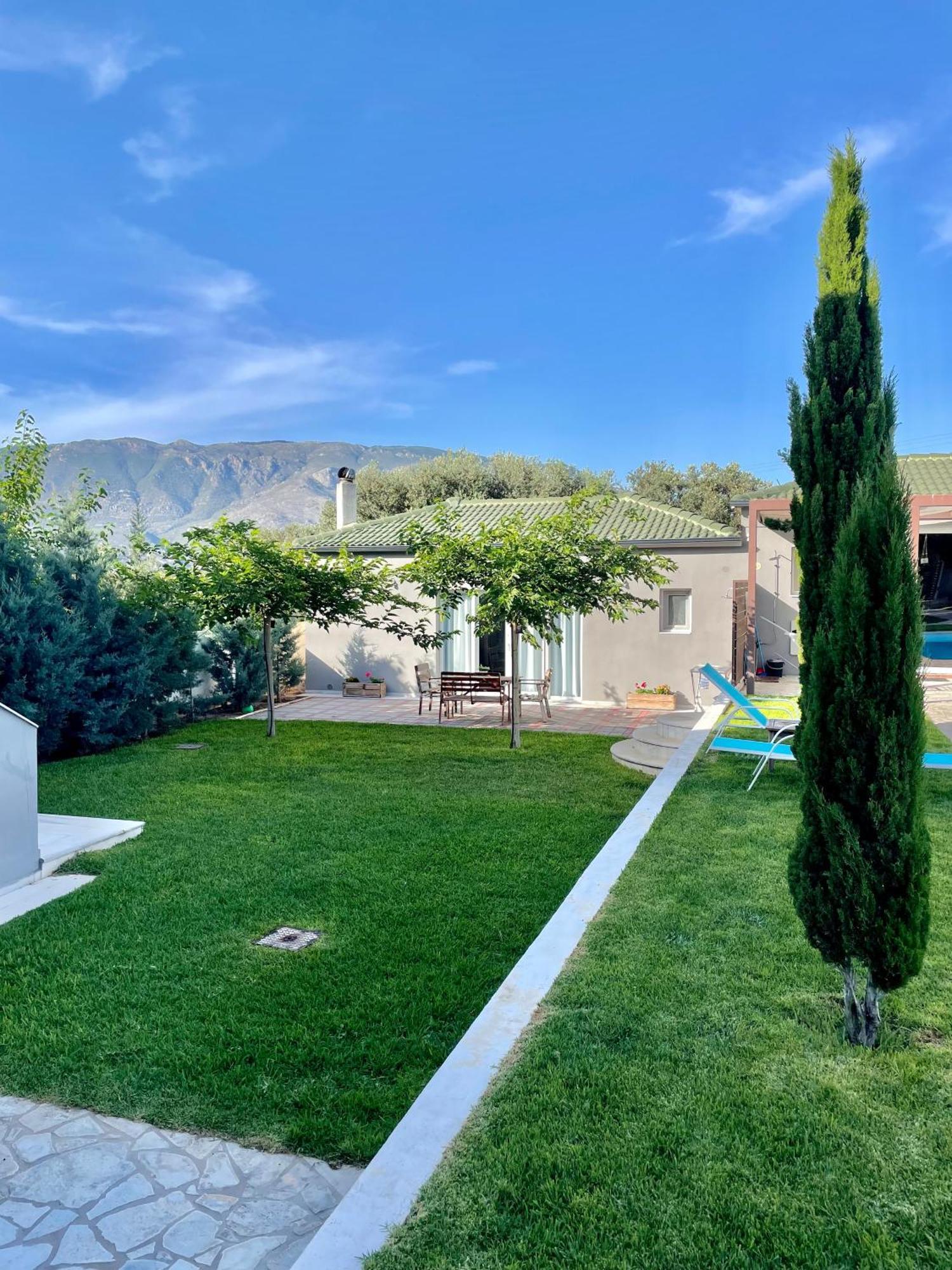 Pool Guesthouse Corinth Exterior foto