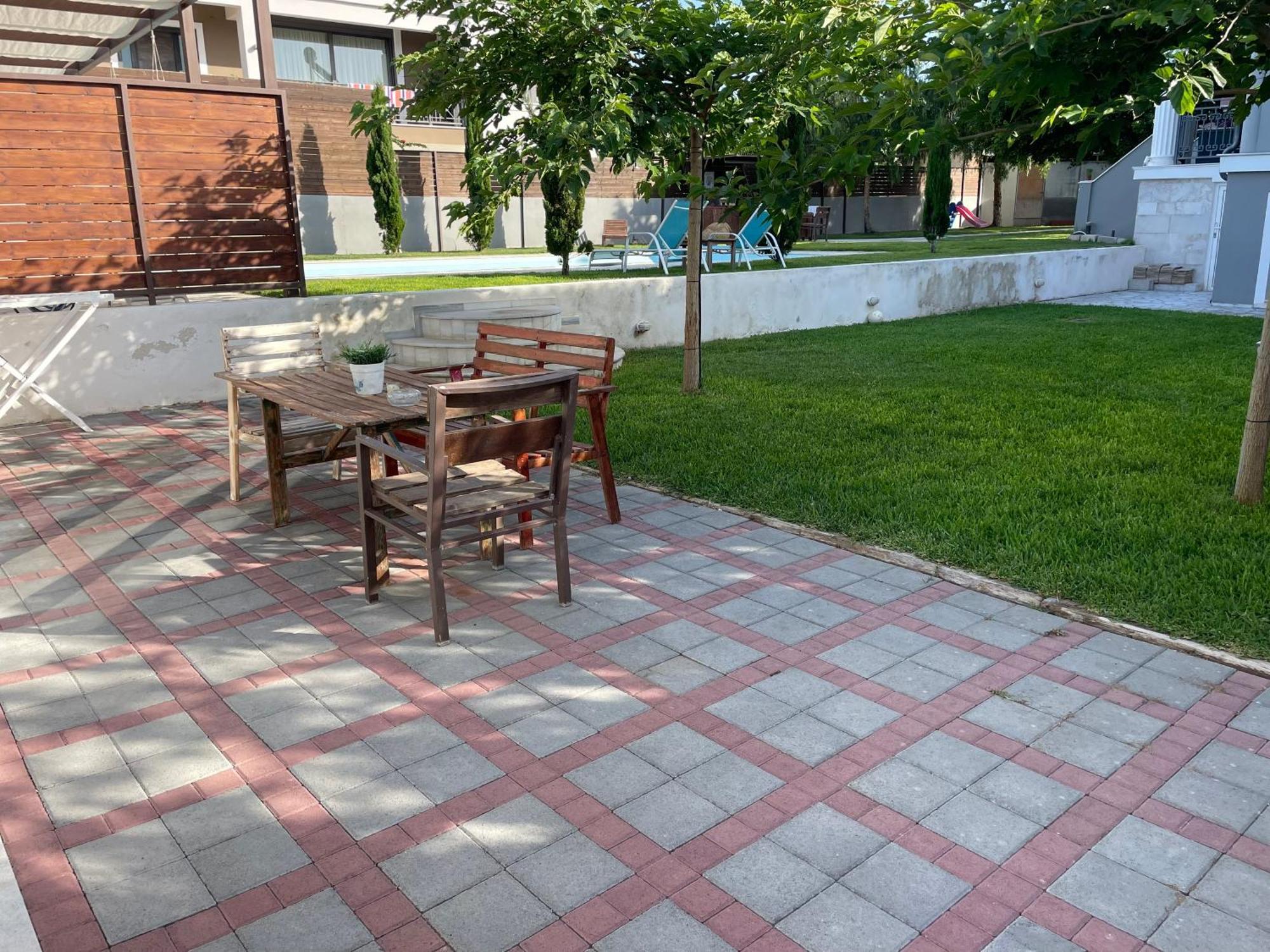 Pool Guesthouse Corinth Exterior foto